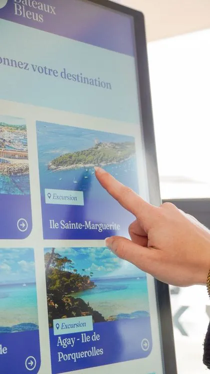Borne interactive de réservation d'excursions en bateau